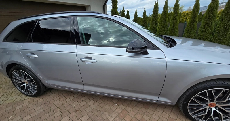 Audi A4 cena 84999 przebieg: 110440, rok produkcji 2017 z Łódź małe 704